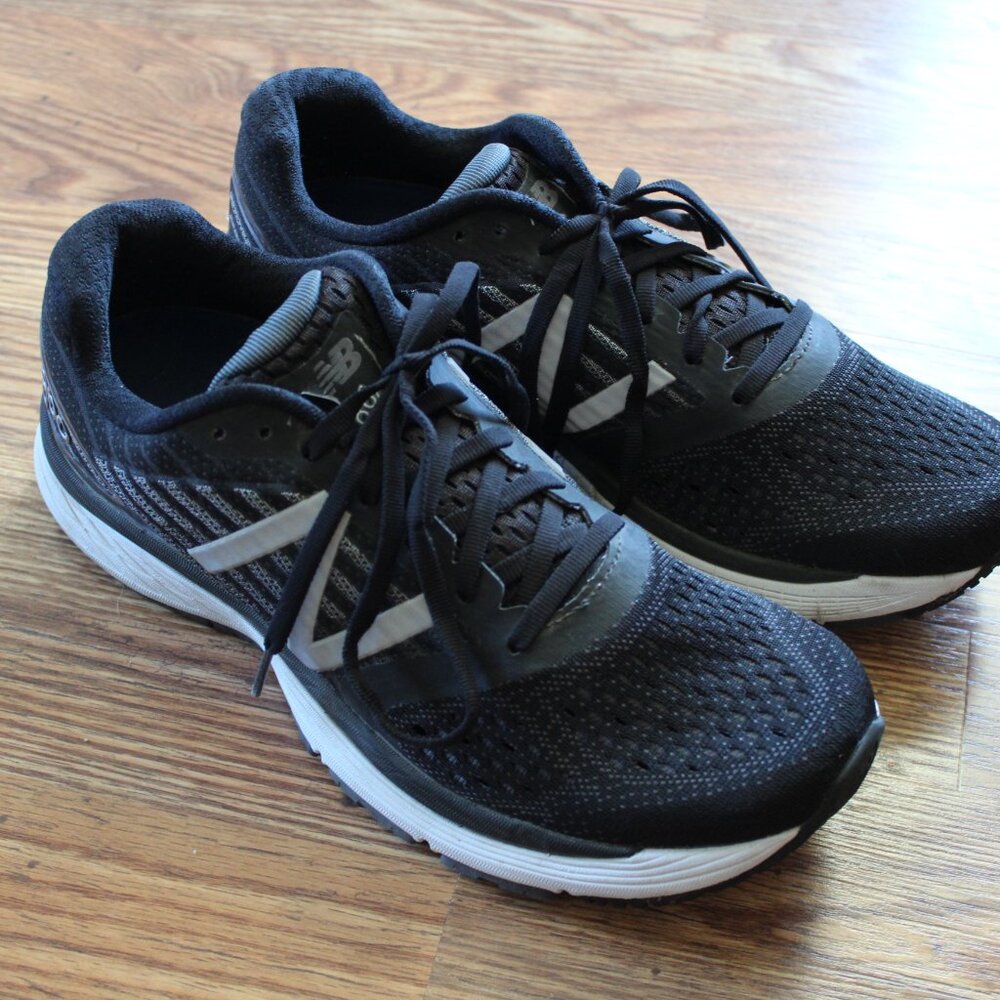 Women's New Balance 860 Running Shoes